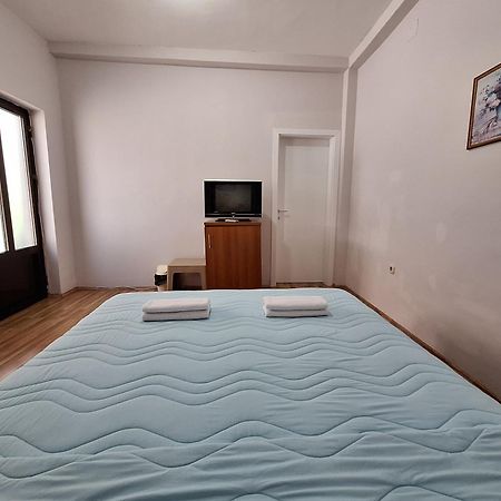 Studio Apartments Oleg โอครีด ภายนอก รูปภาพ