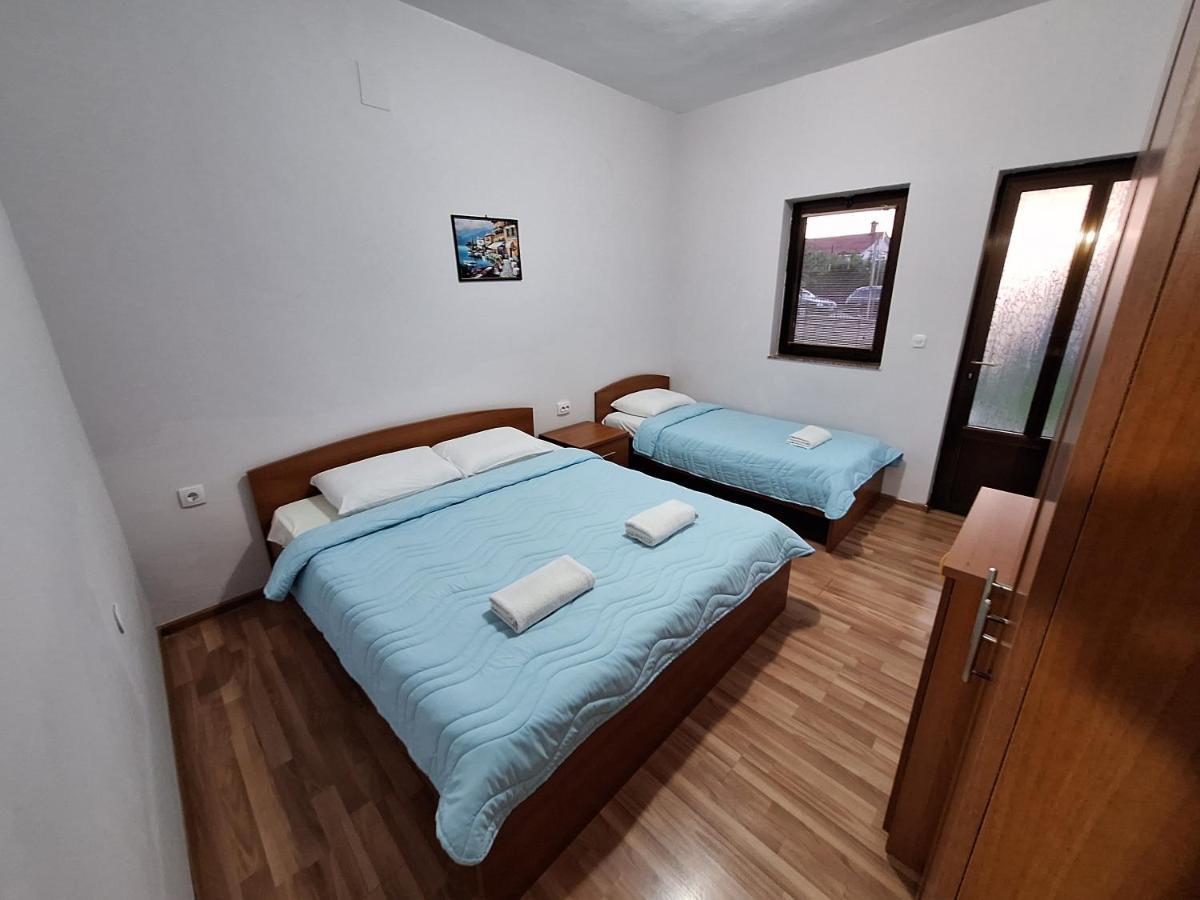 Studio Apartments Oleg โอครีด ภายนอก รูปภาพ